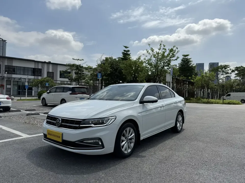 Volkswagen Bora Bora 2021 1.5L Automatic Fashion Smart Edition 2022 — photo 1, buy with delivery to Moscow