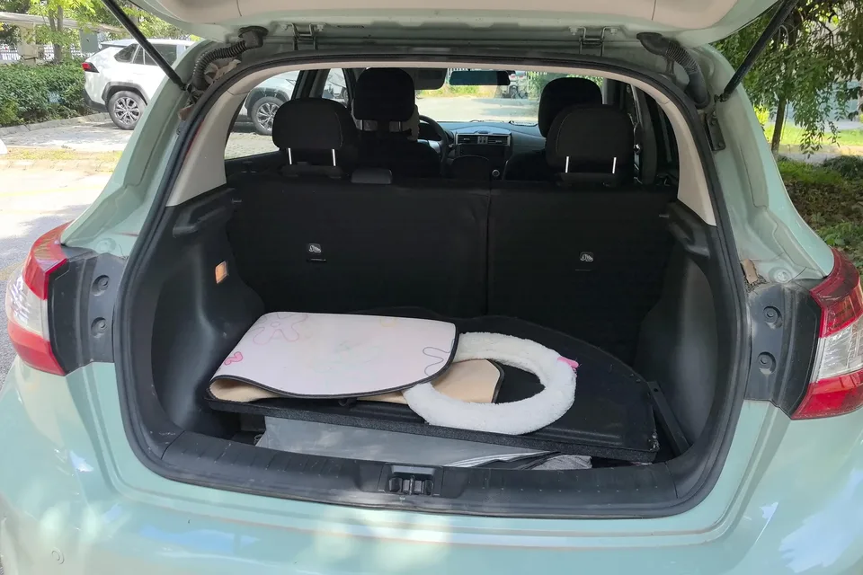 Nissan Tiida Tiida 2024 1.6L CVT Cool Edition 2024 — thumbnail 5