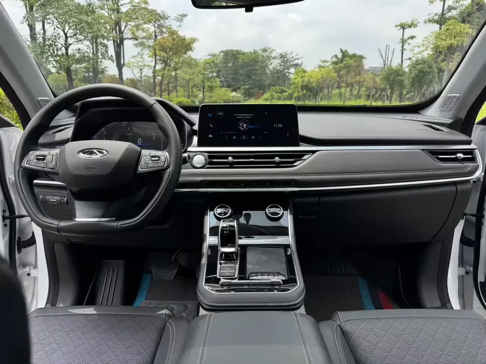 Chery Tiggo 8 Tiggo 8 2025 Excellence Edition 230TCI Automatic Deluxe Edition 2025 — thumbnail 3