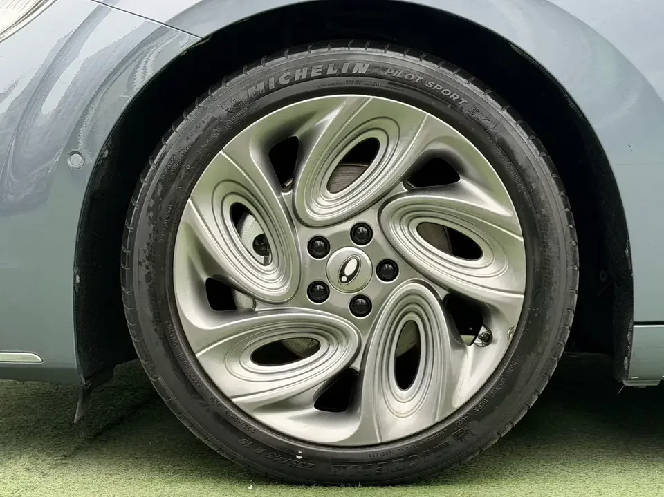 ORA Euler lightning cat Euler lightning cat 2022 555km Premium Edition 2023 — thumbnail 3