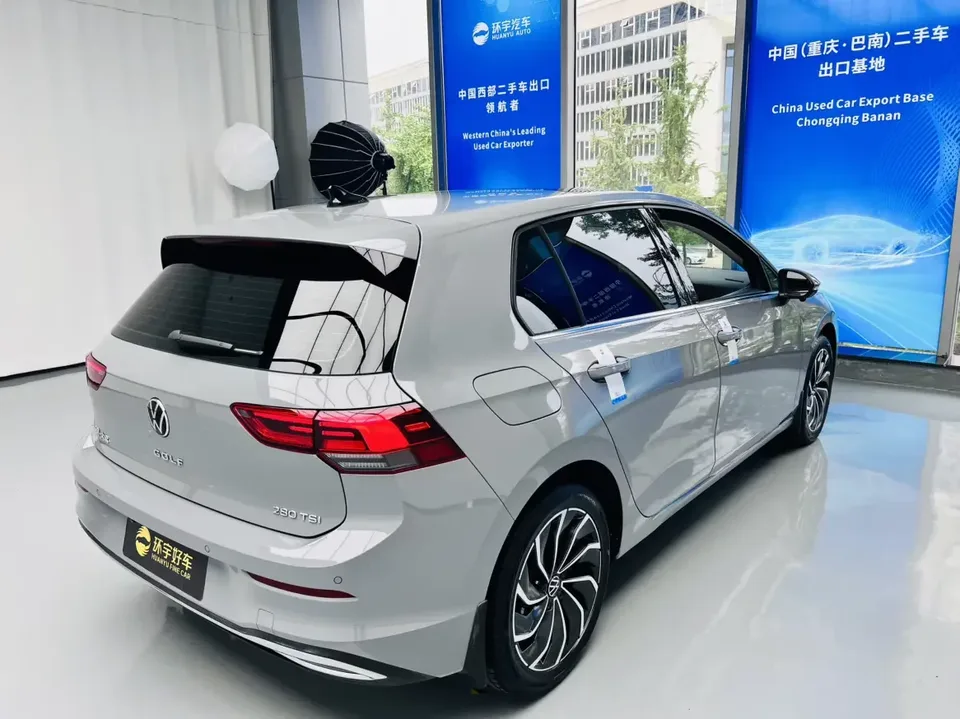 Volkswagen Golf golf 2023 280TSI DSG Pro facelift 2024 — thumbnail 2