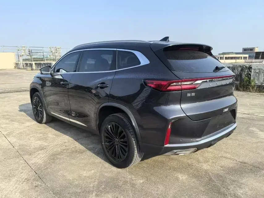 Exeed TXL Stars in the clouds 2024 Lingyun 300T 2WD Star Edition 2024 — миниатюра 2