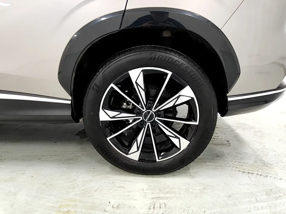 Roewe RX5 Roewe RX5 2023 Deluxe Slide Screen Edition 2024 — thumbnail 3