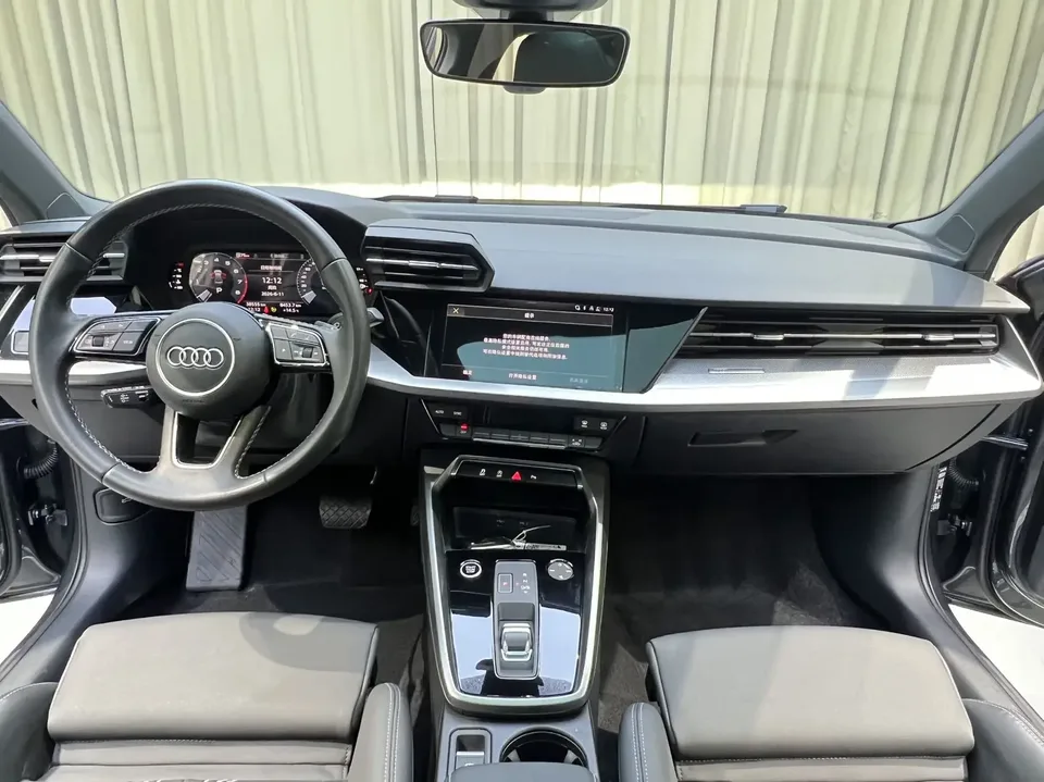 Audi A3 Audi A3 2023 A3L Limousine 35 TFSI facelift: stylish and sporty 2023 — миниатюра 4