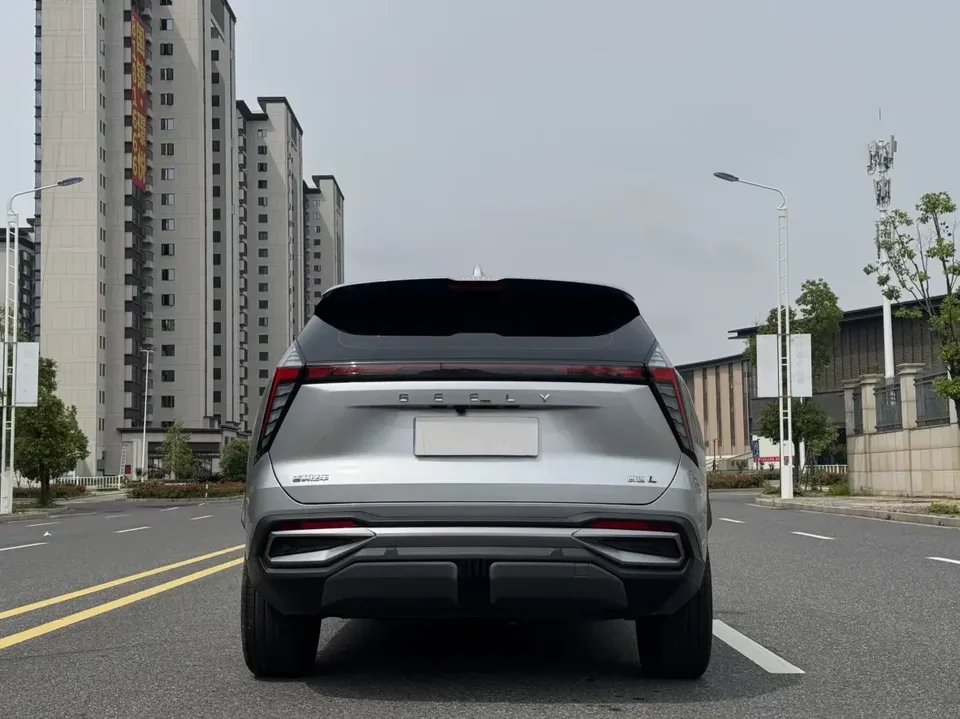 Geely Atlas L Boyue L 2024 1.5TD DCT Premium Edition 2024 — thumbnail 2
