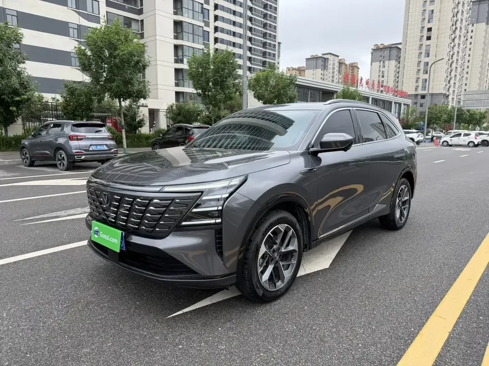 Changan CS75PLUS Changan CS75 PLUS 2025 The fourth generation 1.5T New Blue Whale Smart Premium 2024 — photo 1, buy with delivery to Moscow