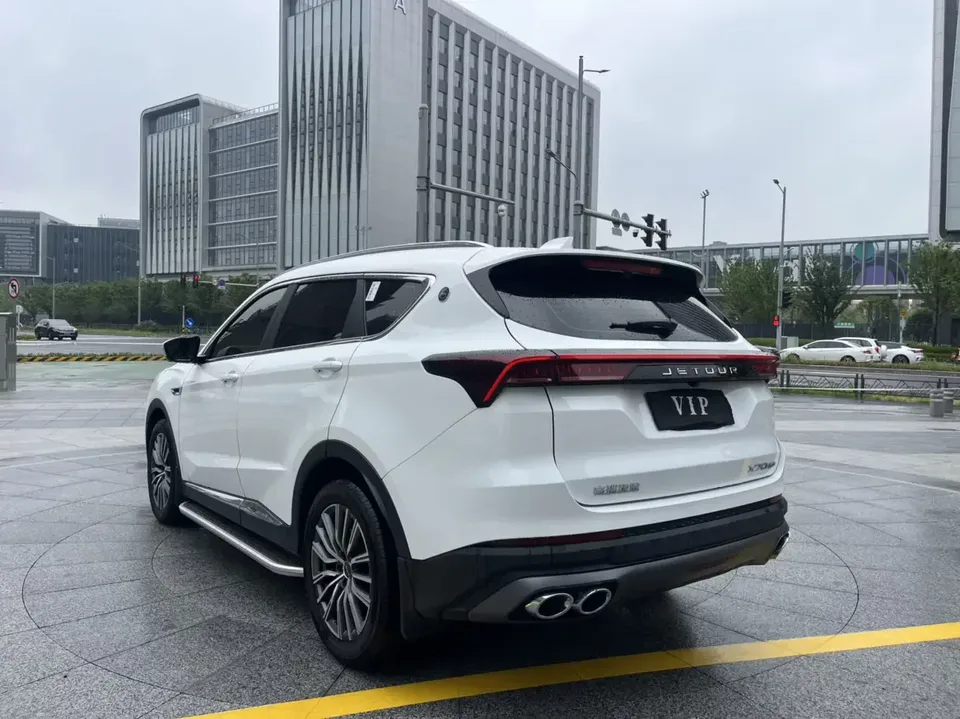 Jetour Jietu X70 PLUS Jietu X70 PLUS 2025 Champion Edition 1.5T DCT Champion PRO 7 Seaters 2025 — thumbnail 2