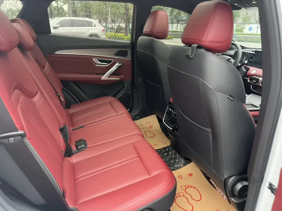 Jetour Jietu X70 PLUS Jietu X70 PLUS 2025 Champion Edition 1.5T DCT Champion PRO 7 Seaters 2025 — thumbnail 5