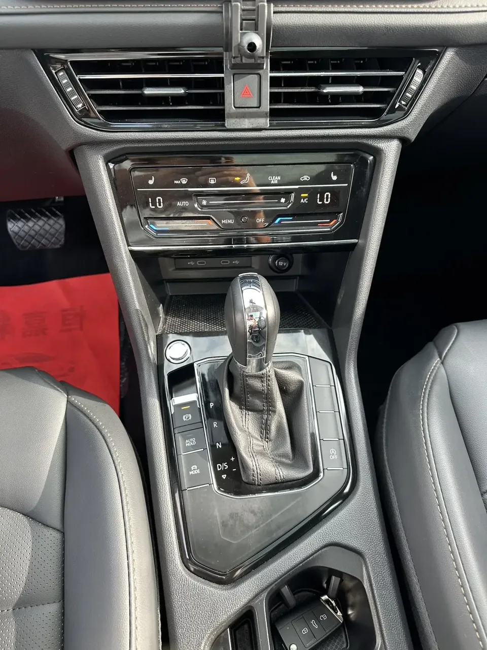 Volkswagen Tharu tuyue 2022 280TSI 2WD Deluxe Edition 2022 — thumbnail 4