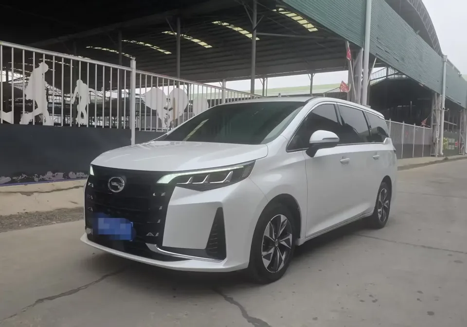 GAC Trumpchi M6 Trumpchi M6 2021 270T Automatic Elite Edition 7 Seaters 2022 — photo 1, buy with delivery to Moscow