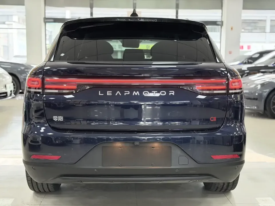 Leapmotor Zero running C11 Zero running C11 2022 Deluxe version of lithium iron phosphate battery 2022 — thumbnail 2