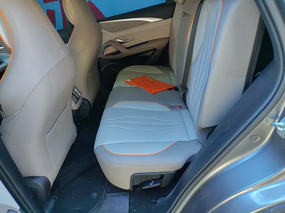 BYD Song Pro DM Song Pro DM 2024 DM-i Honor Edition 71km Pilot Edition 2025 — thumbnail 3