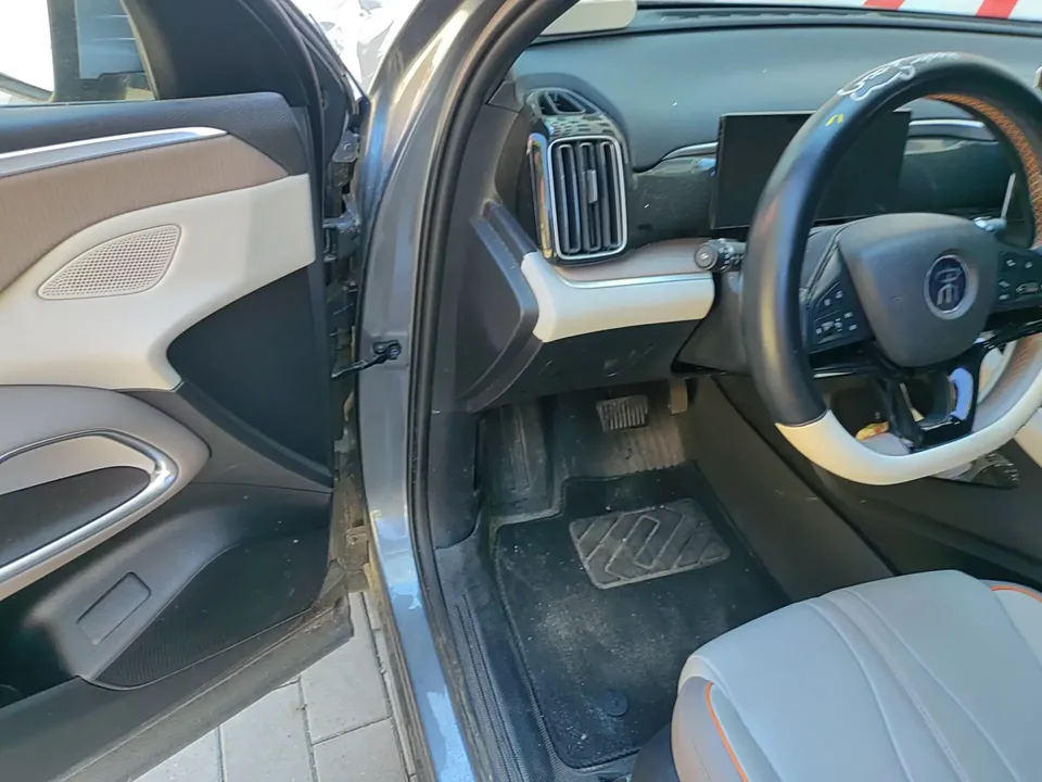 BYD Song Pro DM Song Pro DM 2024 DM-i Honor Edition 71km Pilot Edition 2025 — thumbnail 4