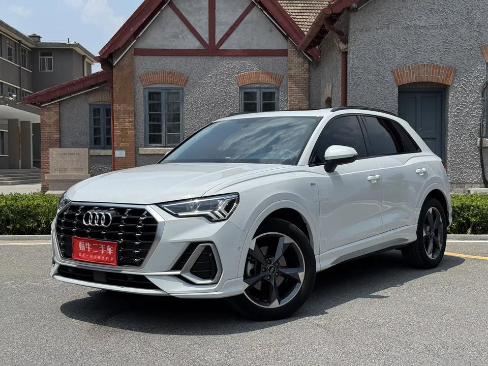 Audi Q3 Audi Q3 2022 35 TFSI Stylish Dynamic 2022 — photo 1, buy with delivery to Moscow