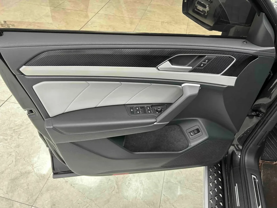 Volkswagen Tayron Tanyue 2023 280TSI 2WD Luxury Plus Advanced Edition 2022 — thumbnail 3