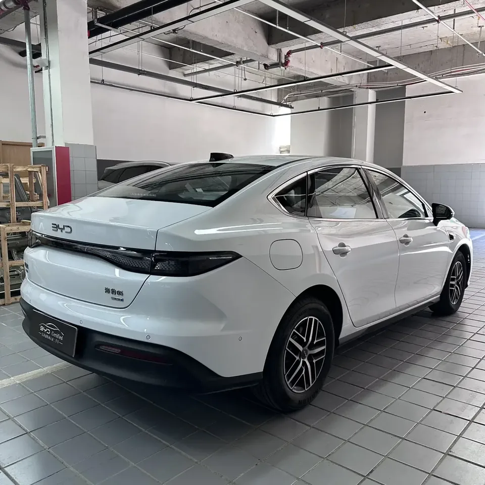 BYD Seal 05DM Seal 05DM 2025 DM-i 120KM flagship version 2025 — thumbnail 2
