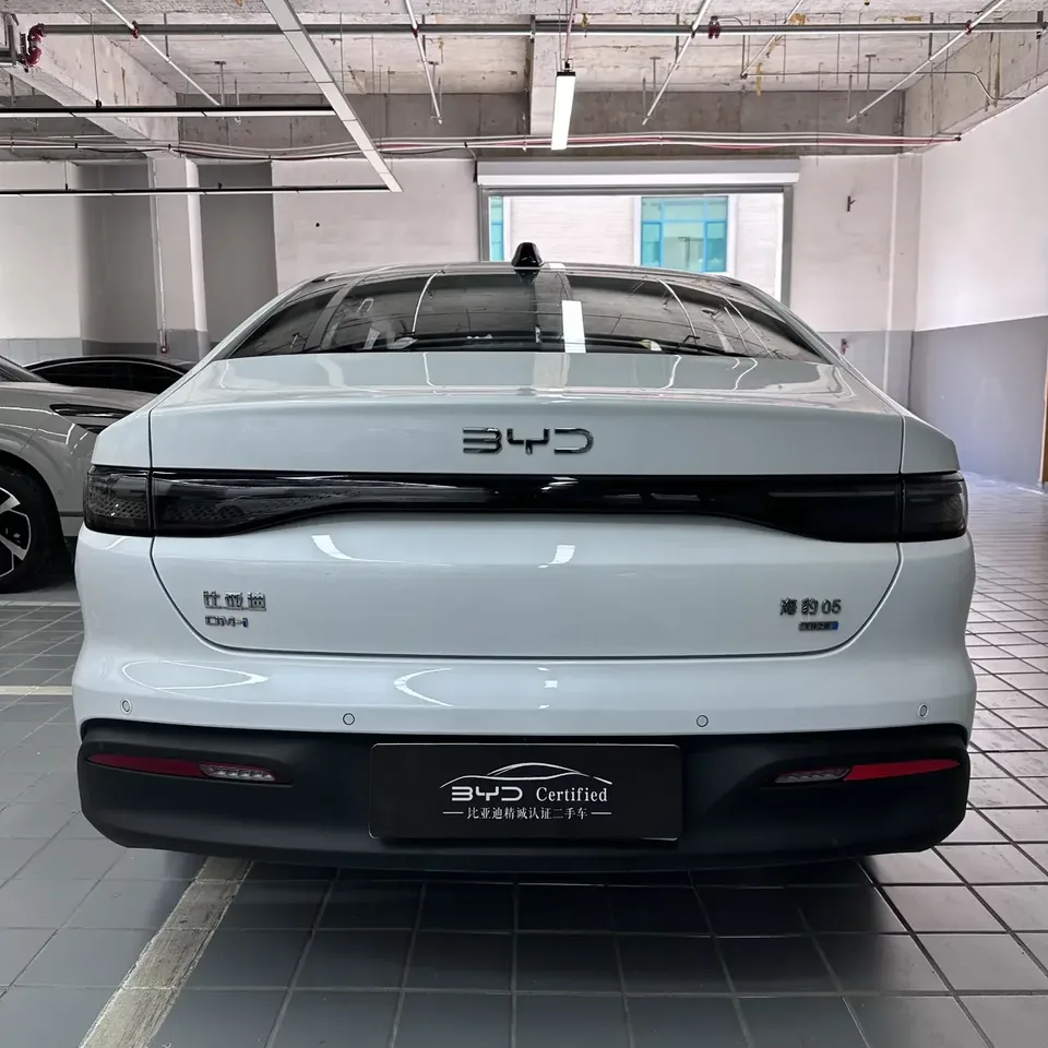 BYD Seal 05DM Seal 05DM 2025 DM-i 120KM flagship version 2025 — thumbnail 4