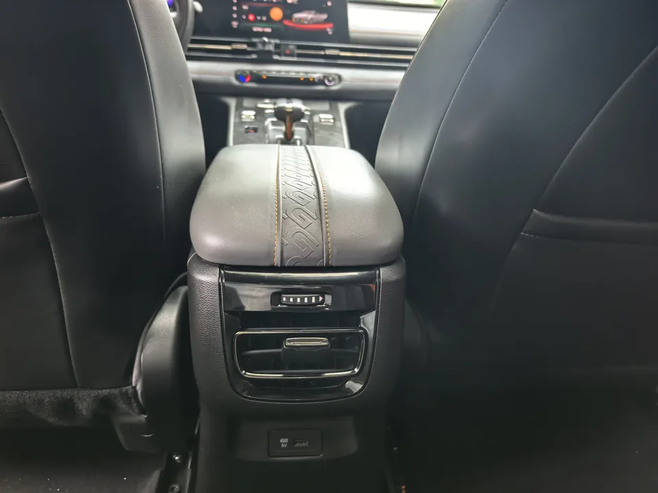 GAC Trumpchi Empow Shadow Leopard 2022 270T J16 R-Style Track Edition 2023 — thumbnail 3