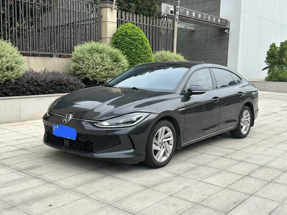 Volkswagen Lamando Lingdu 2022 Lingdu L 280TSI DSG Cool Edition 2023 — photo 1, buy with delivery to Moscow