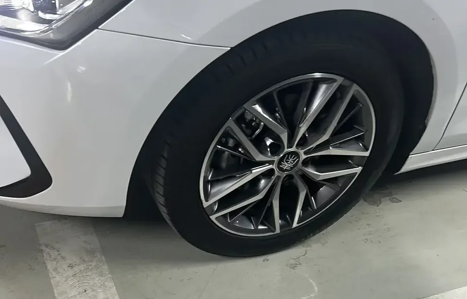BYD Qin PLUS EV Qin PLUS EV 2021 500KM Luxury 2025 — thumbnail 2