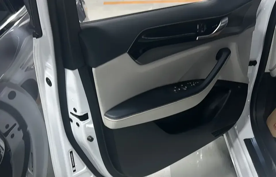 BYD Qin PLUS EV Qin PLUS EV 2021 500KM Luxury 2025 — thumbnail 5
