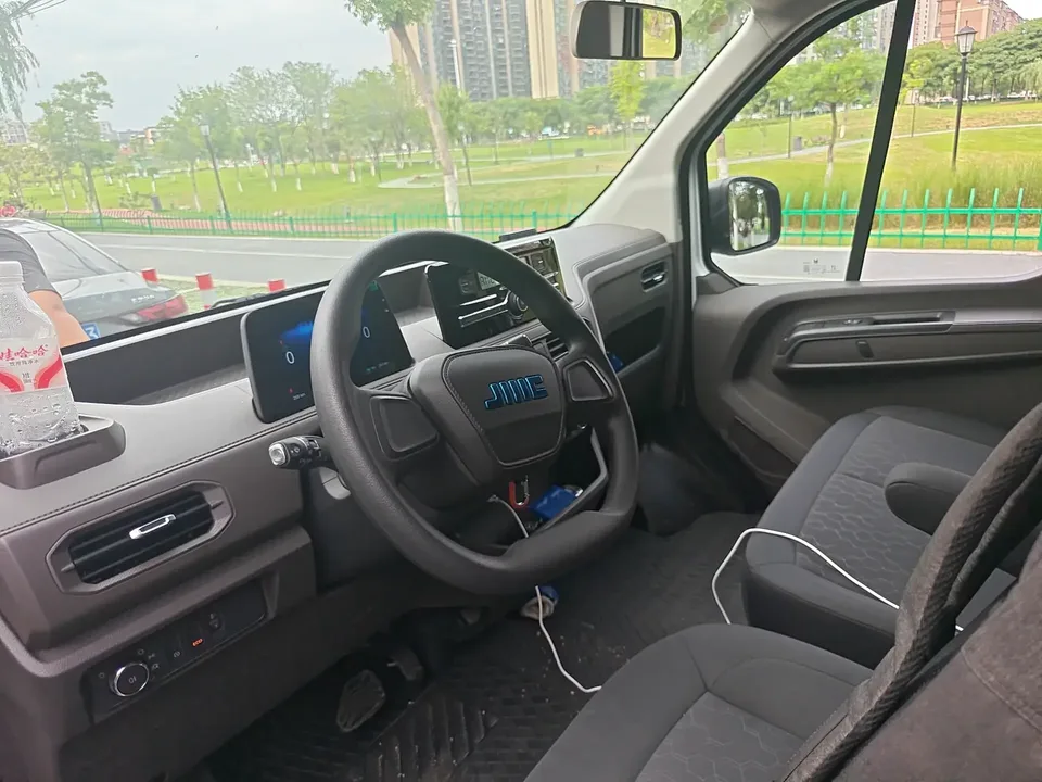 Jiangling E Fushun E Fushun 2025 Window version, 41.86kWh, short wheelbase, low roof, 5 seats 2026 — миниатюра 4