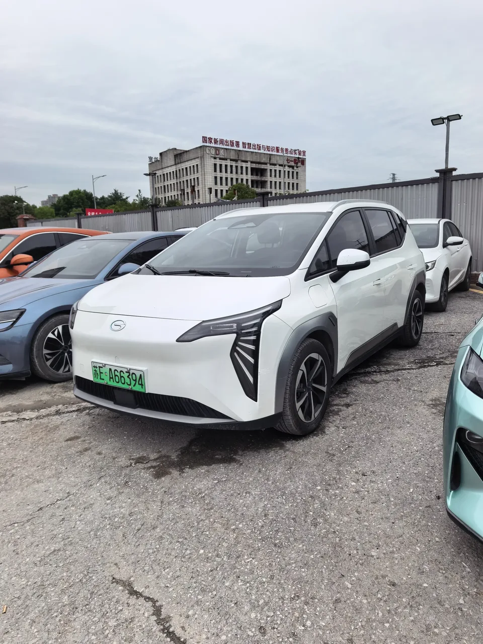 AION Y AION Y 2025 Plus 510 Enjoy Edition 58.4kWh 2025 — photo 1, buy with delivery to Moscow