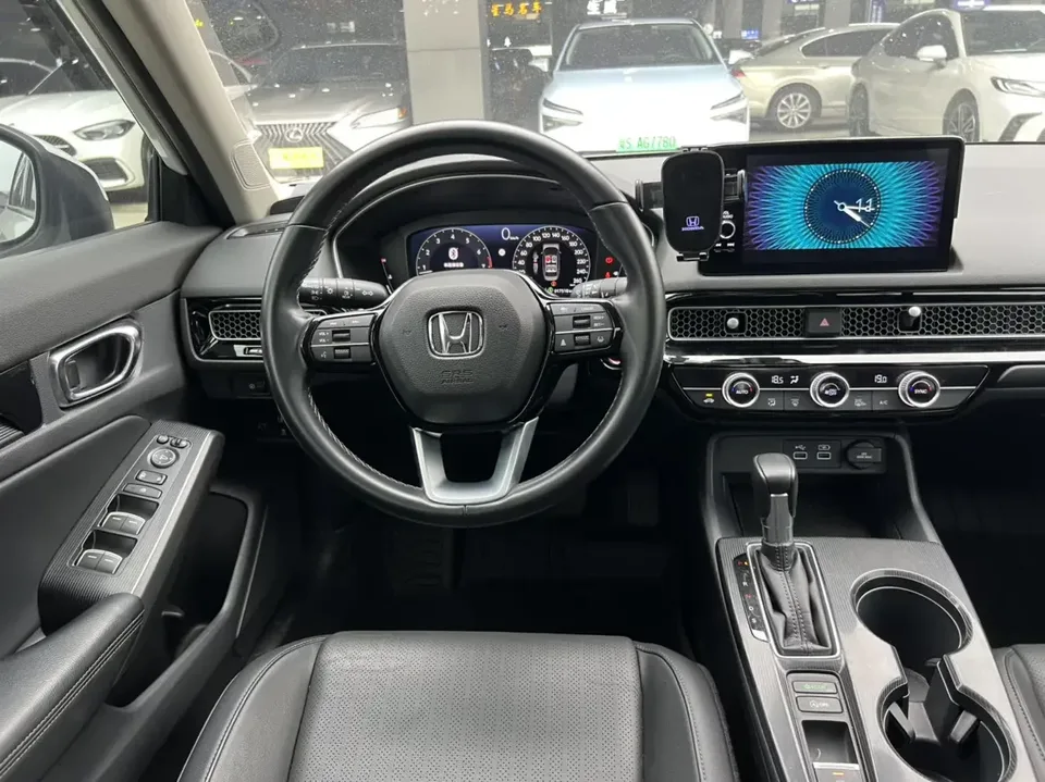 Honda Integra Style 2023 240TURBO CVT Deluxe Edition 2024 — thumbnail 3