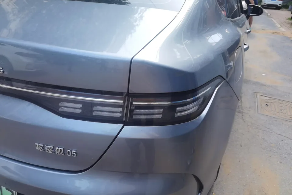 BYD Destroyer 05 Destroyer 05 2024 Honor Edition DM-i 55KM Deluxe 2025 — thumbnail 2
