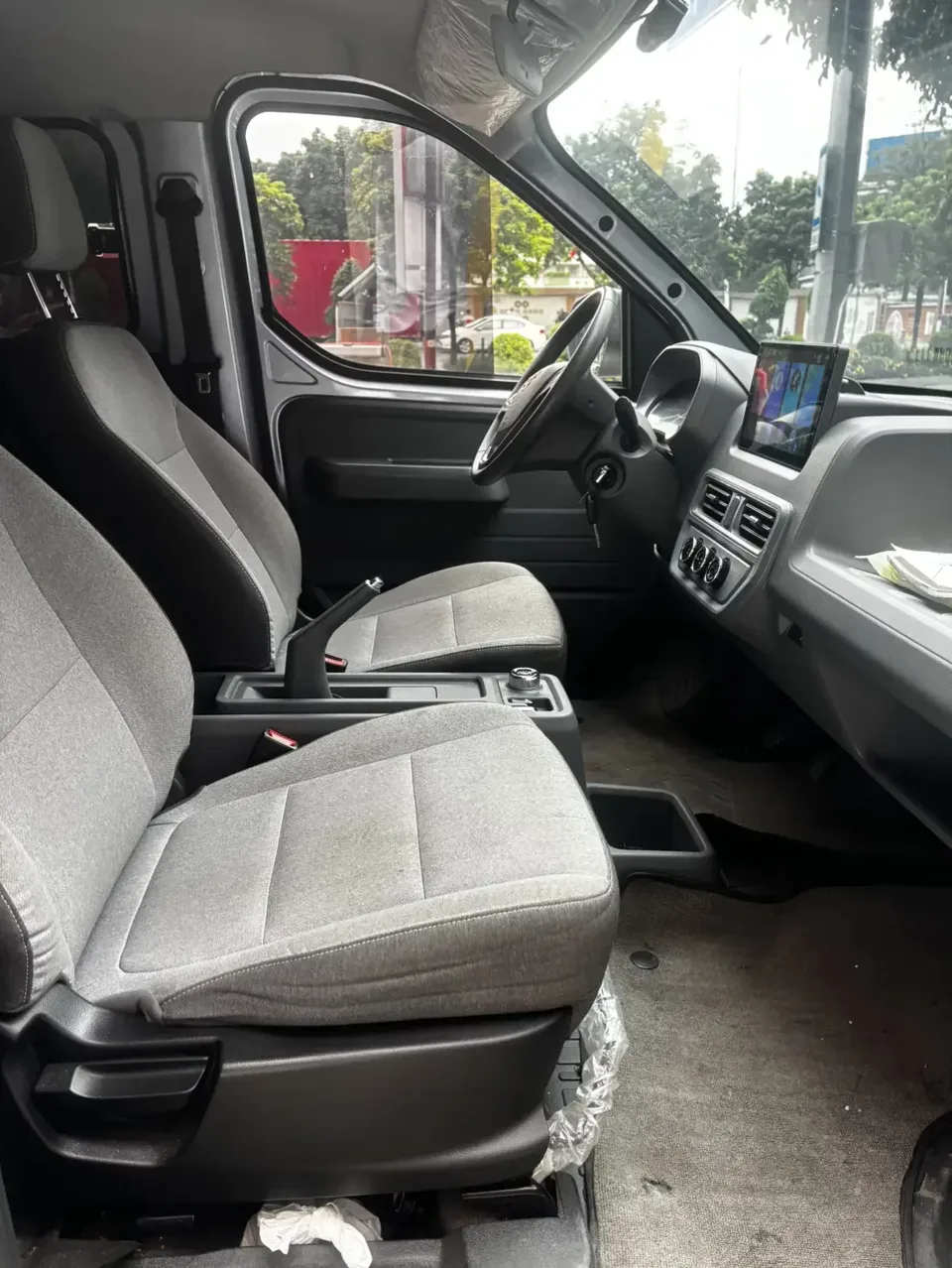Wuling Yangguang Wuling Yangguang 2025 400km Comfortable 6-seater Coach 2025 — миниатюра 5