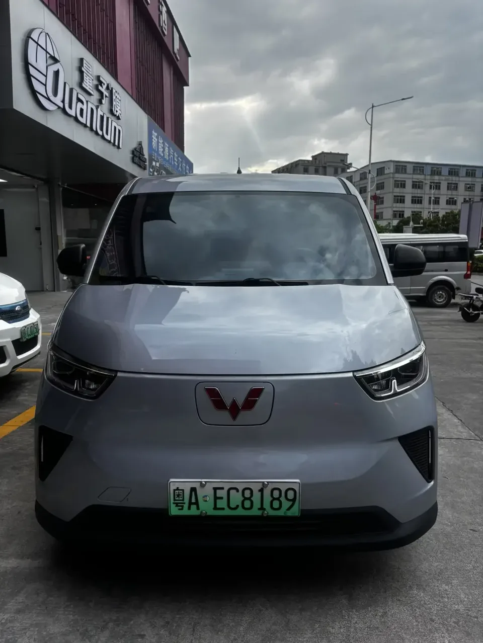 Wuling Yangguang Wuling Yangguang 2025 400km Comfortable 6-seater Coach 2025 — фото 1, купить с доставкой в Москву