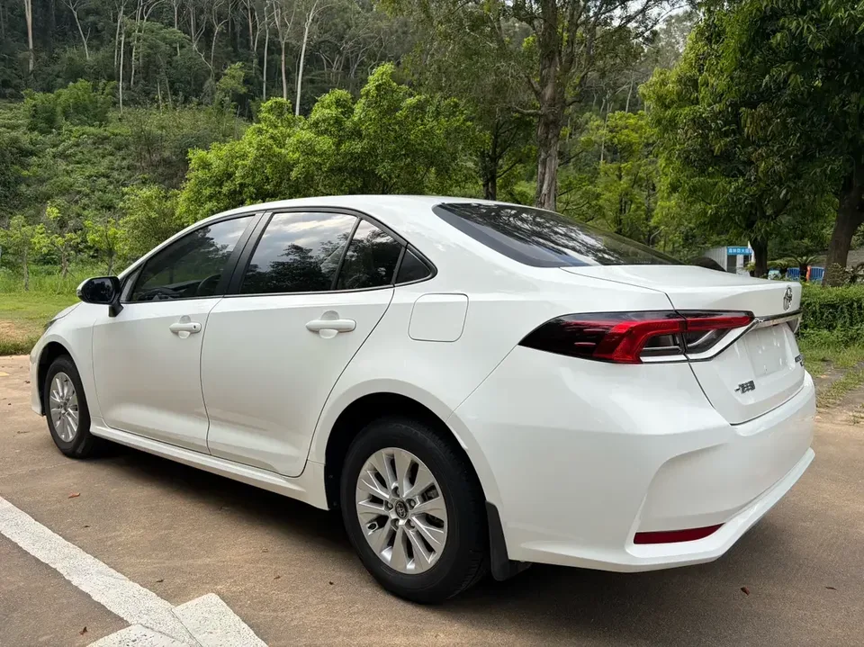 Toyota Corolla Corolla 2023 1.2T S-CVT Pioneer Edition 2023 — thumbnail 2