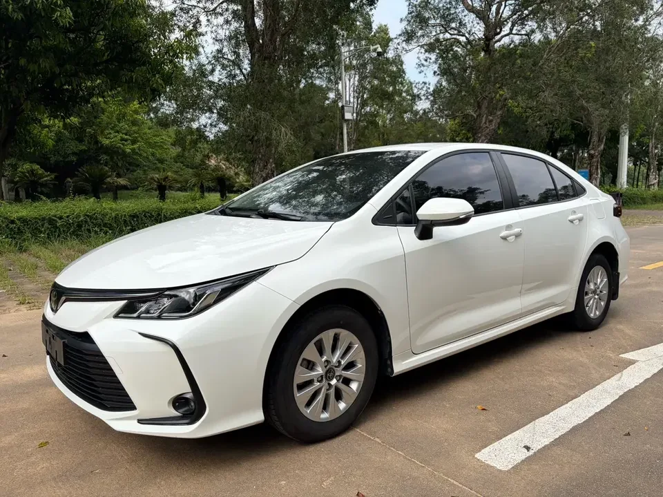 Toyota Corolla Corolla 2023 1.2T S-CVT Pioneer Edition 2023 — photo 1, buy with delivery to Moscow
