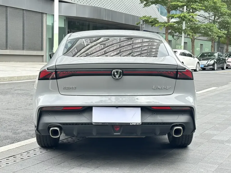 Changan UNI-V Changan UNI-V 2024 1.5T Premium 2024 — thumbnail 2