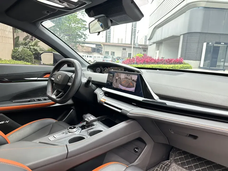 Changan UNI-V Changan UNI-V 2024 1.5T Premium 2024 — thumbnail 5