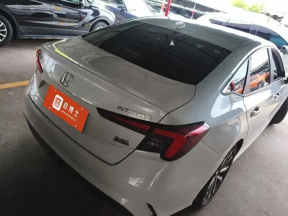 Honda Integra Style 2022 240TURBO CVT Deluxe Edition 2023 — thumbnail 2