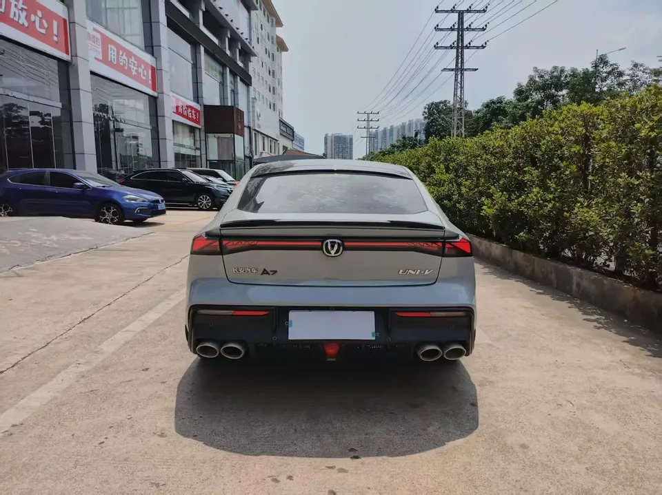 Changan UNI-V Changan UNI-V 2023 1.5T Premium 2023 — thumbnail 2