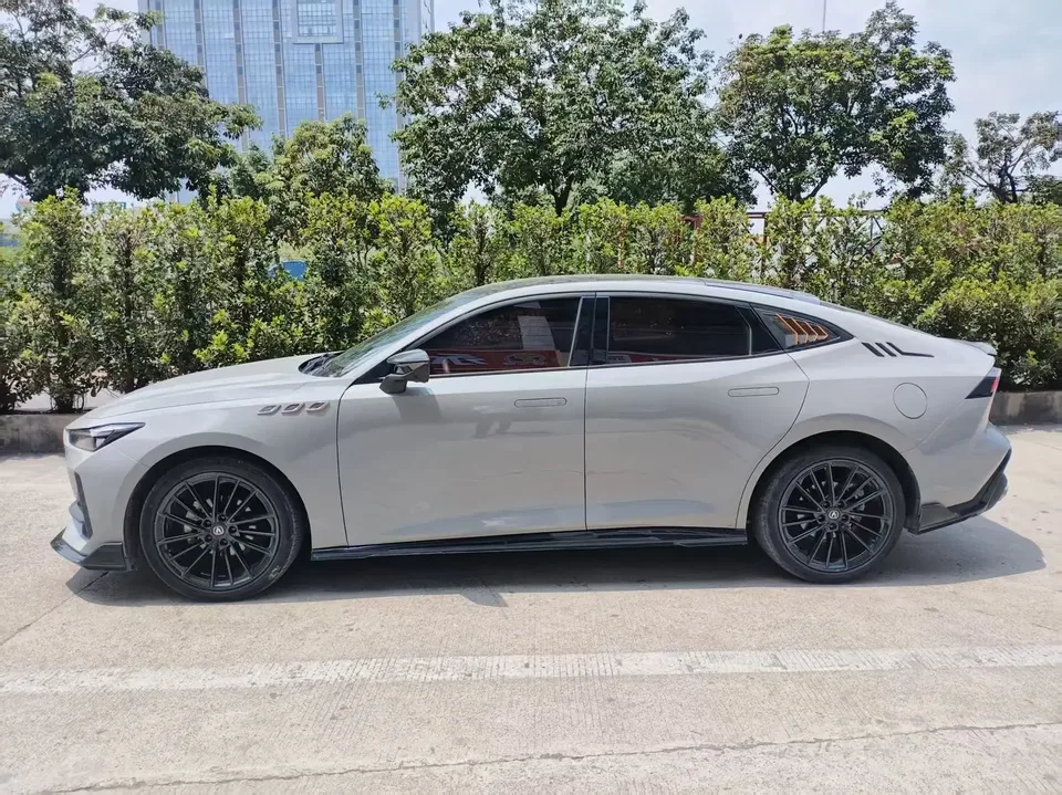 Changan UNI-V Changan UNI-V 2023 1.5T Premium 2023 — thumbnail 3