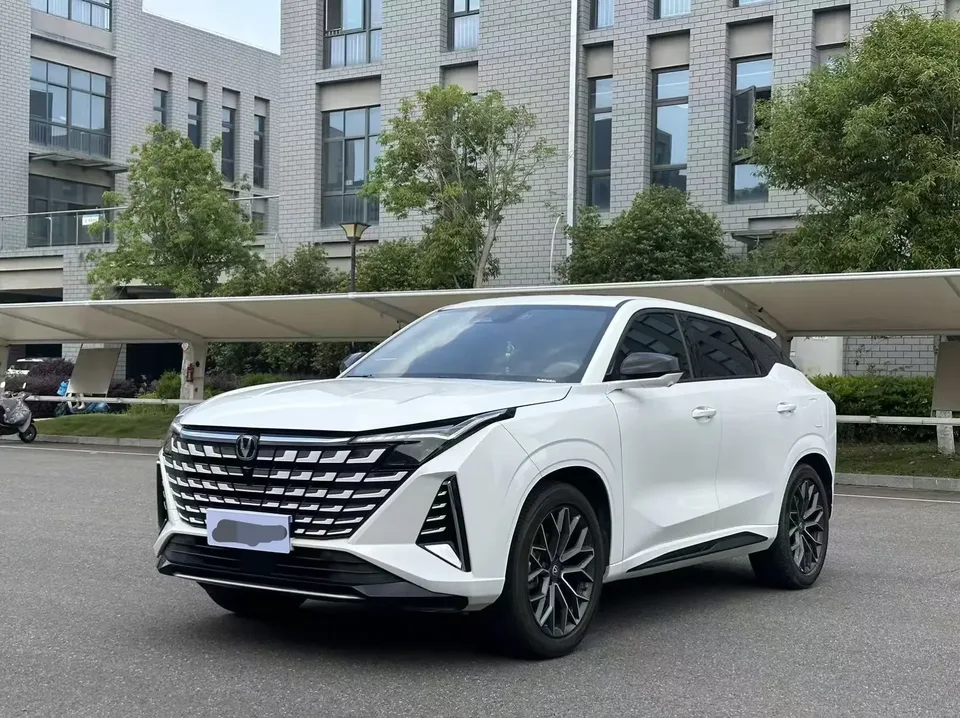 Changan Uni-Z Changan UNI-Z 2025 1.5T DCT Luxury 2024 — photo 1, buy with delivery to Moscow