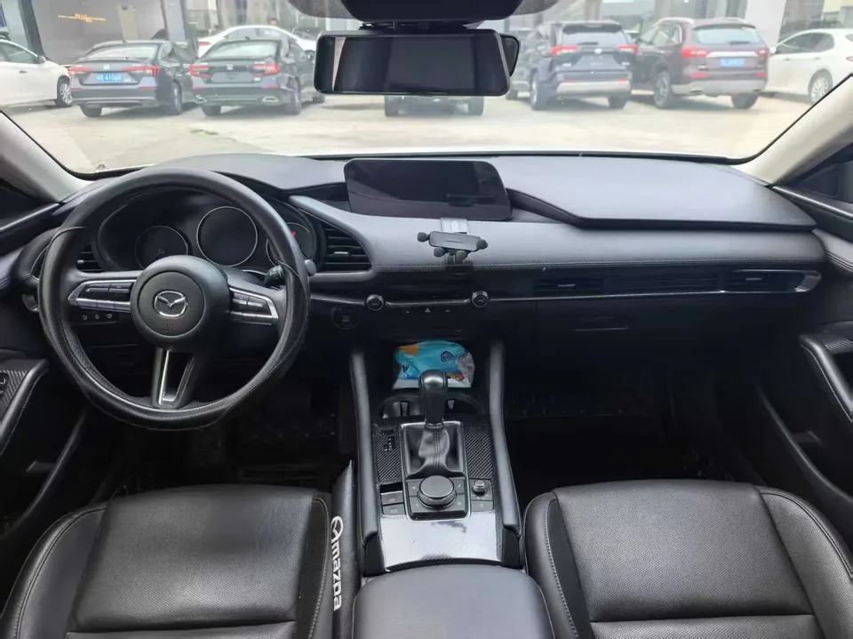 Mazda Axela Mazda3 Angkesela 2022 2.0L Automatic Elegant Edition 2023 — thumbnail 5