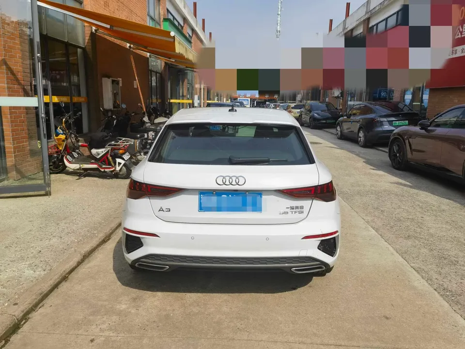 Audi A3 Audi A3 2021 Sportback 35 TFSI Stylish and sporty 2022 — миниатюра 2