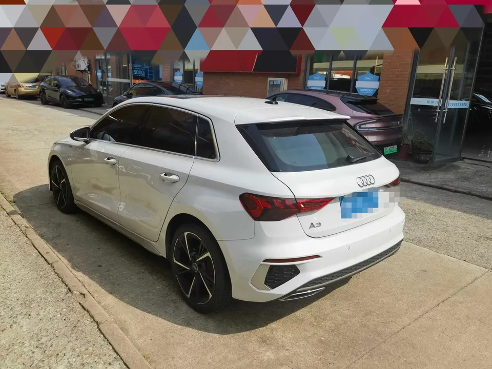 Audi A3 Audi A3 2021 Sportback 35 TFSI Stylish and sporty 2022 — thumbnail 4