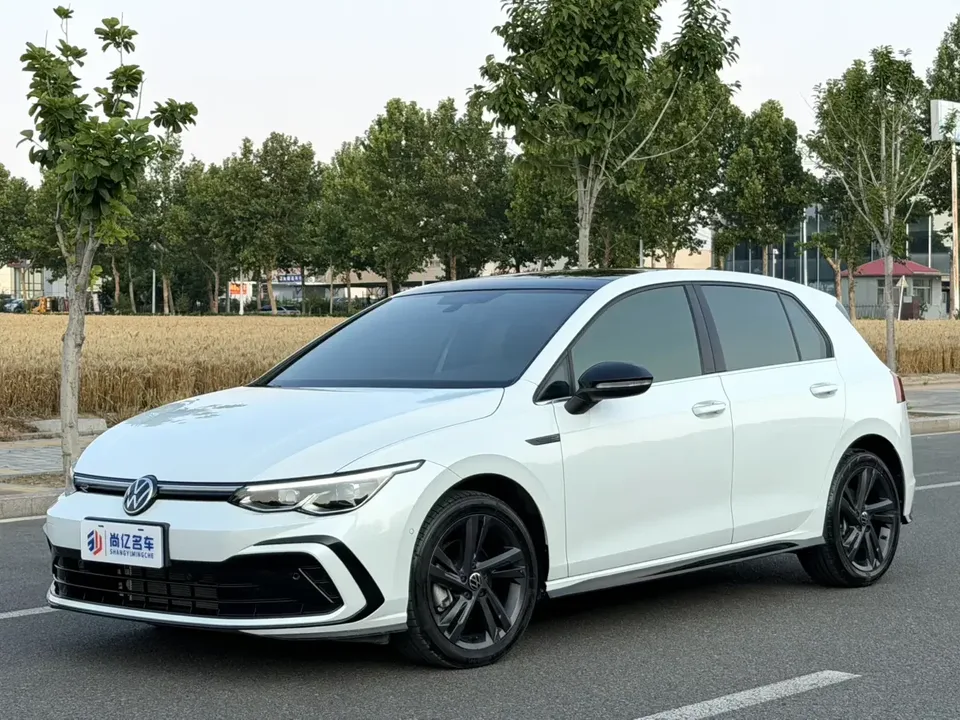 Volkswagen Golf golf 2023 280TSI DSG R-Line Lite 2023 — photo 1, buy with delivery to Moscow