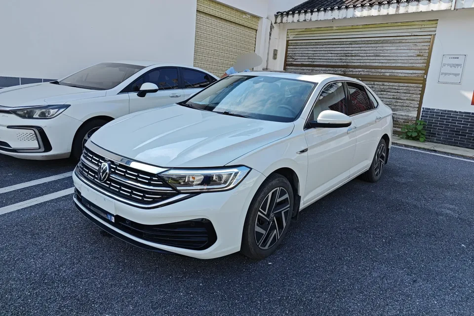 Volkswagen Sagitar Sagitar 2023 200TSI DSG Beyond Edition 2023 — photo 1, buy with delivery to Moscow
