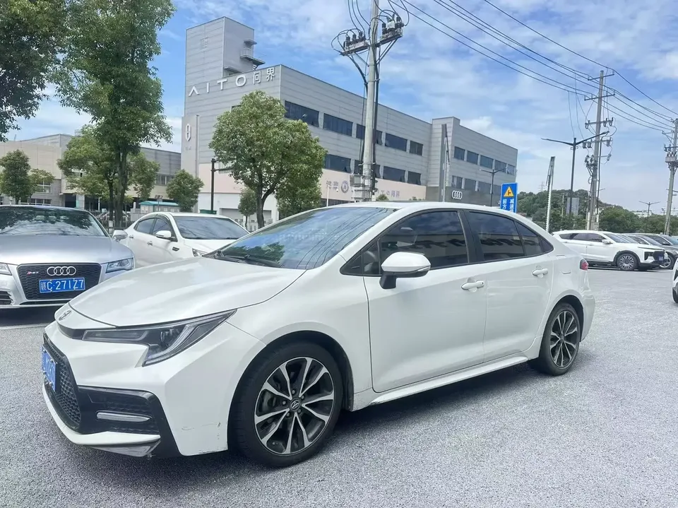 Toyota Levin Lei Ling 2022 185T CVT Sports Edition 2022 — фото 1, купить с доставкой в Москву