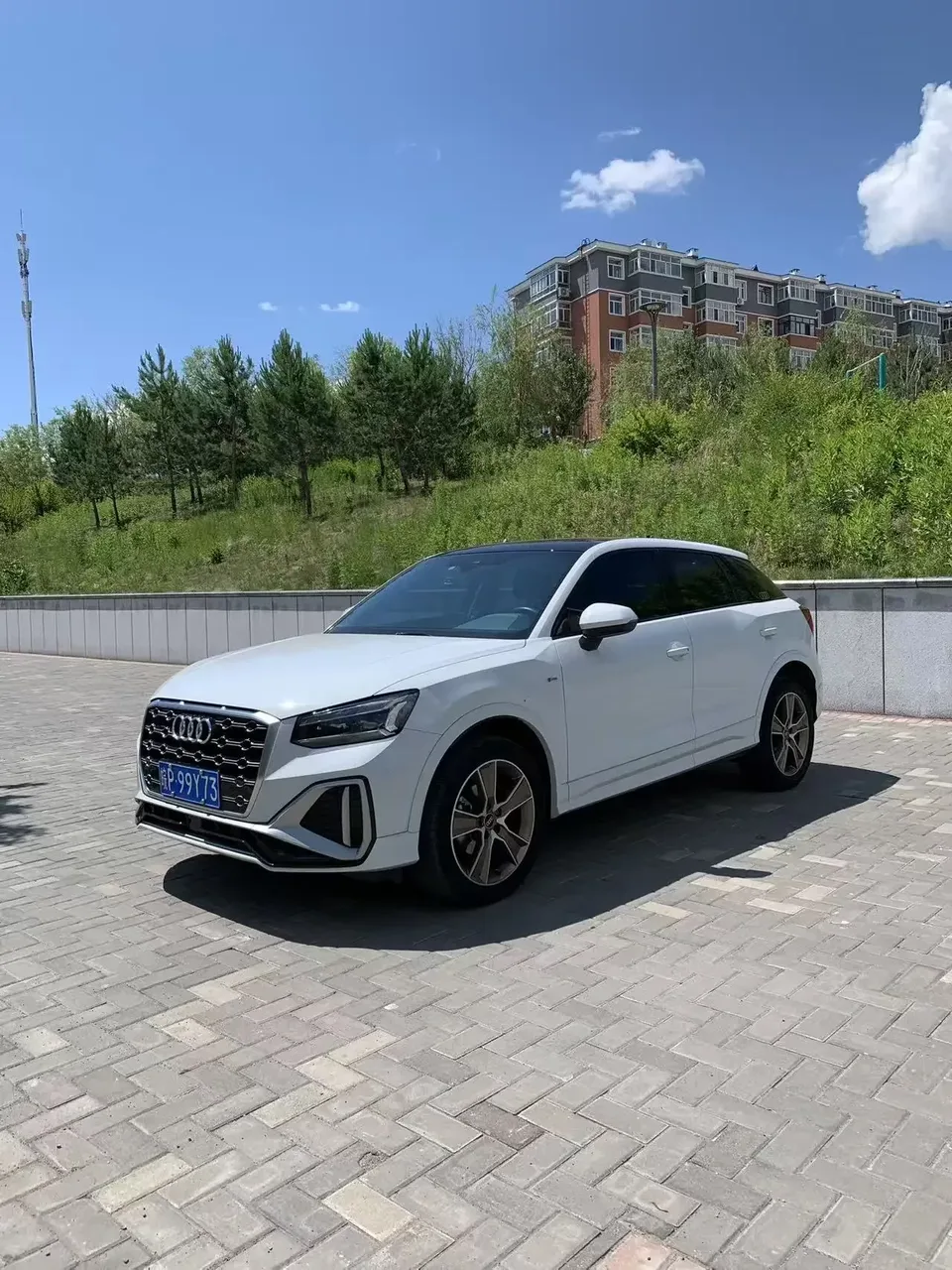Audi Q2L Audi Q2L 2022 35 TFSI Luxury Dynamic 2022 — photo 1, buy with delivery to Moscow