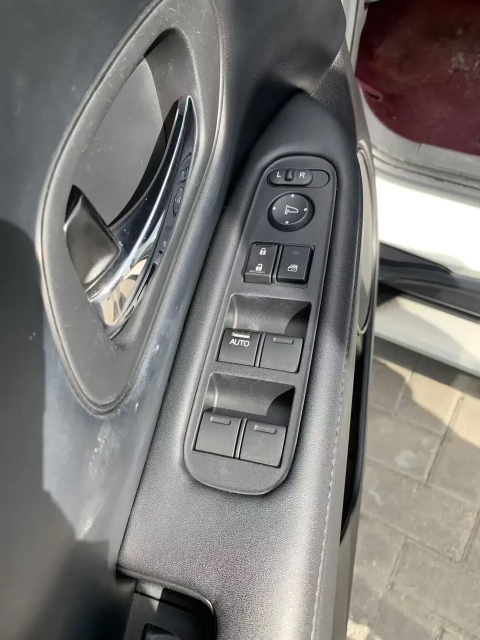 Honda VEZEL Binzhi 2022 1.5L CVT Elite Smart Edition 2022 — thumbnail 3