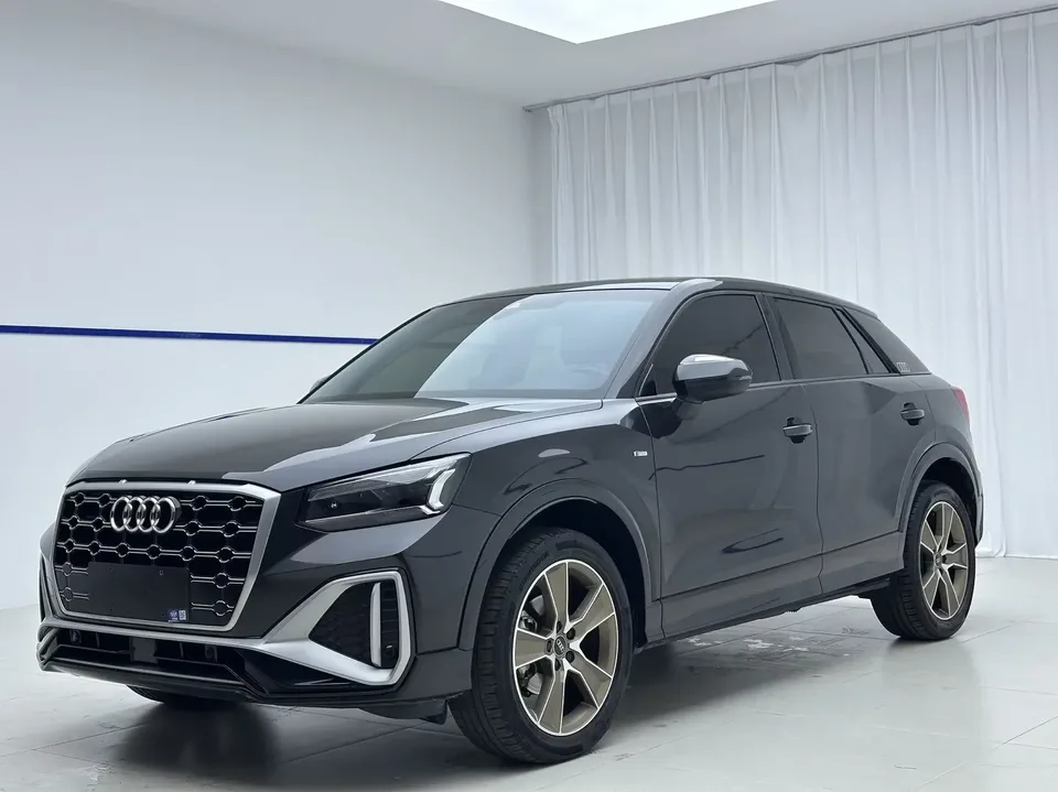 Audi Q2L Audi Q2L 2022 35 TFSI Stylish Dynamic 2022 — photo 1, buy with delivery to Moscow