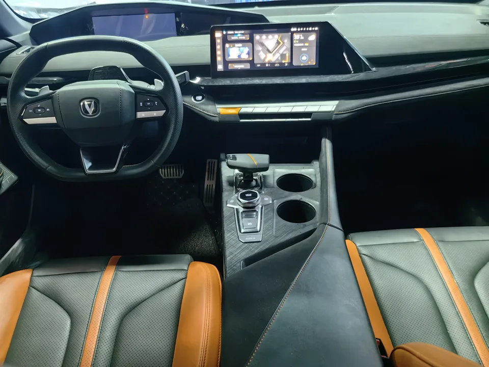 Changan UNI-V Changan UNI-V 2024 1.5T Premium Sports 2025 — миниатюра 2