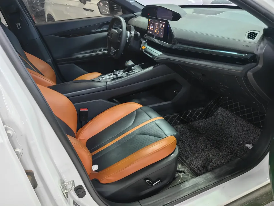Changan UNI-V Changan UNI-V 2024 1.5T Premium Sports 2025 — thumbnail 4
